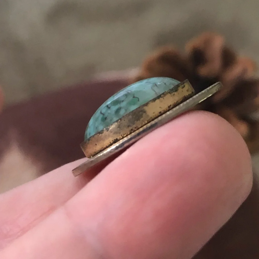 Vintage men’s light blue speckled stone cuff links